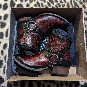 Free bird Santiago red croc cowboy boots size 10